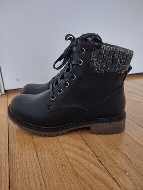 Element Black Lace-Up Ankle Boots with Gray Knit Collar Size 7